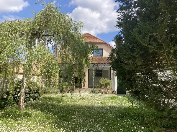 MAISON 5 PIECES A POISSY