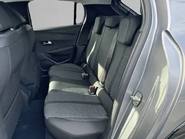 Peugeot 208 hybrid 110 e-dcs6 — photo 32