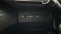Peugeot 3008 1.2 PureTech 130ch S&S Allure Pack — photo 27