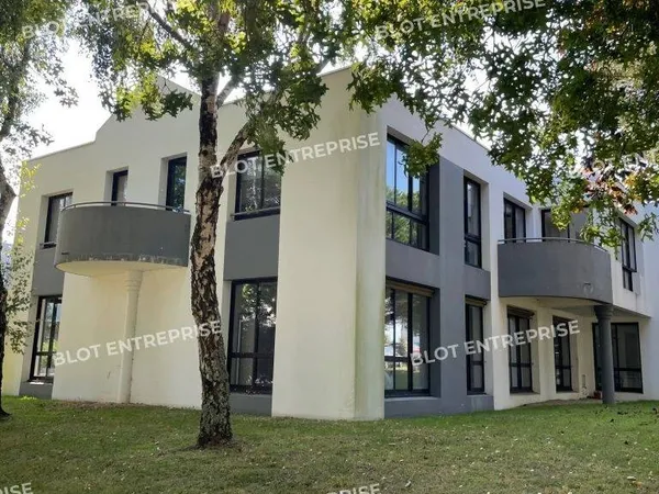 Bureaux 125 m²
