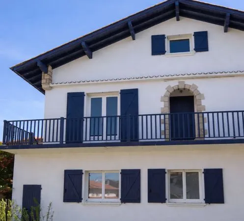 Ciboure/ Appart 176m2 et gge indépendant 70m2