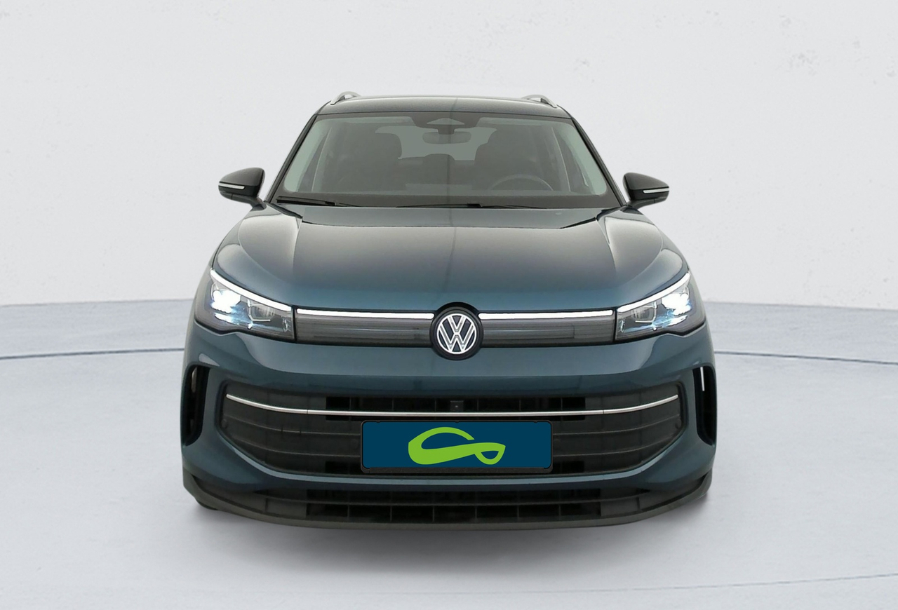 Volkswagen Tiguan — photo 8