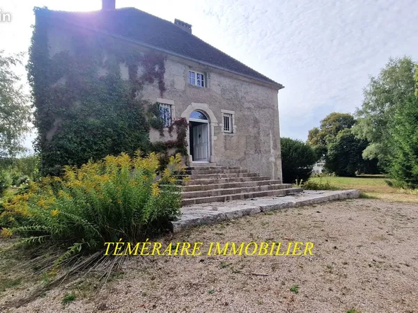 Maison 25 pièces 368 m²
