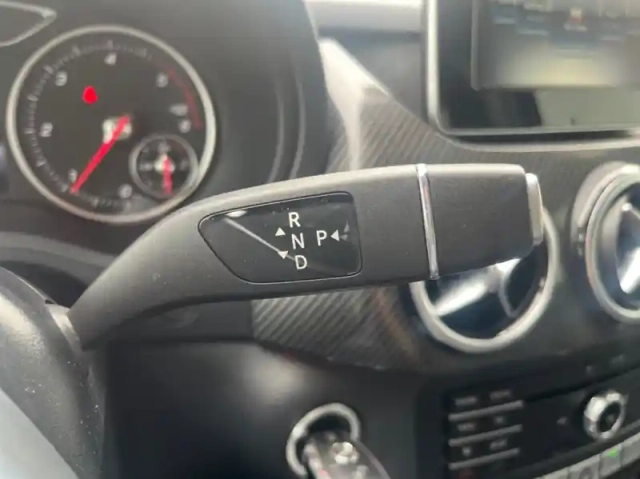 Mercedes Classe B 180 d 109ch sport edition 7g-dct — photo 8