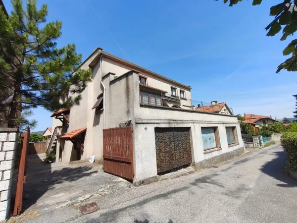 Maison 10 pièces 400 m²