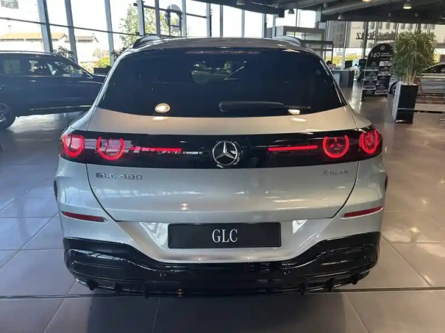 Mercedes Glc 400 eq 4m — photo 21