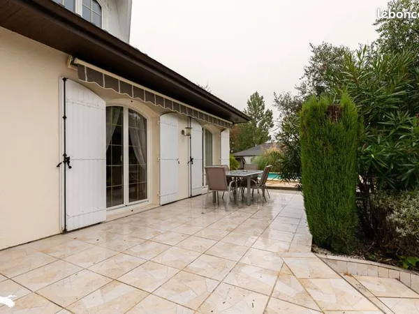 Maison 5 pièces 158 m²