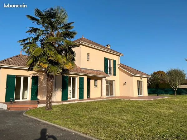 Charmante maison 8 pièces à Idron