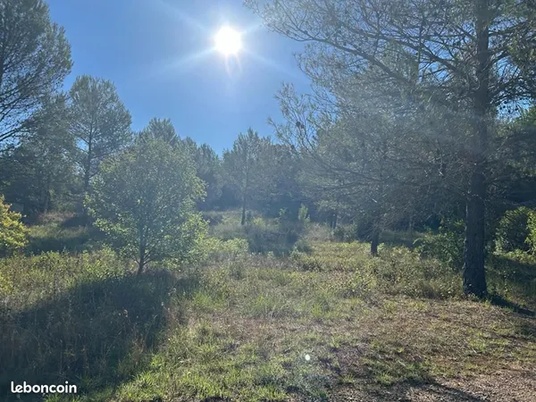 Terrain 1 250 m² Tourves