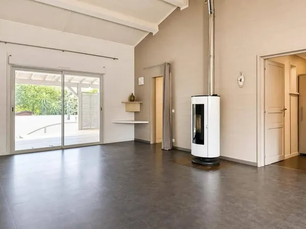 Maison 3 pièces 159 m²