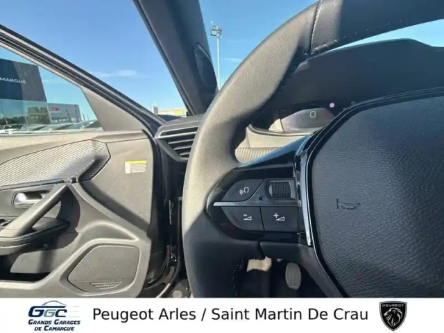 Peugeot 2008 puretech 100 s&amp;s bvm6 — photo 16