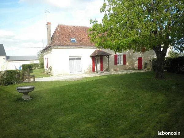 A louer maison 7 kms le blanc