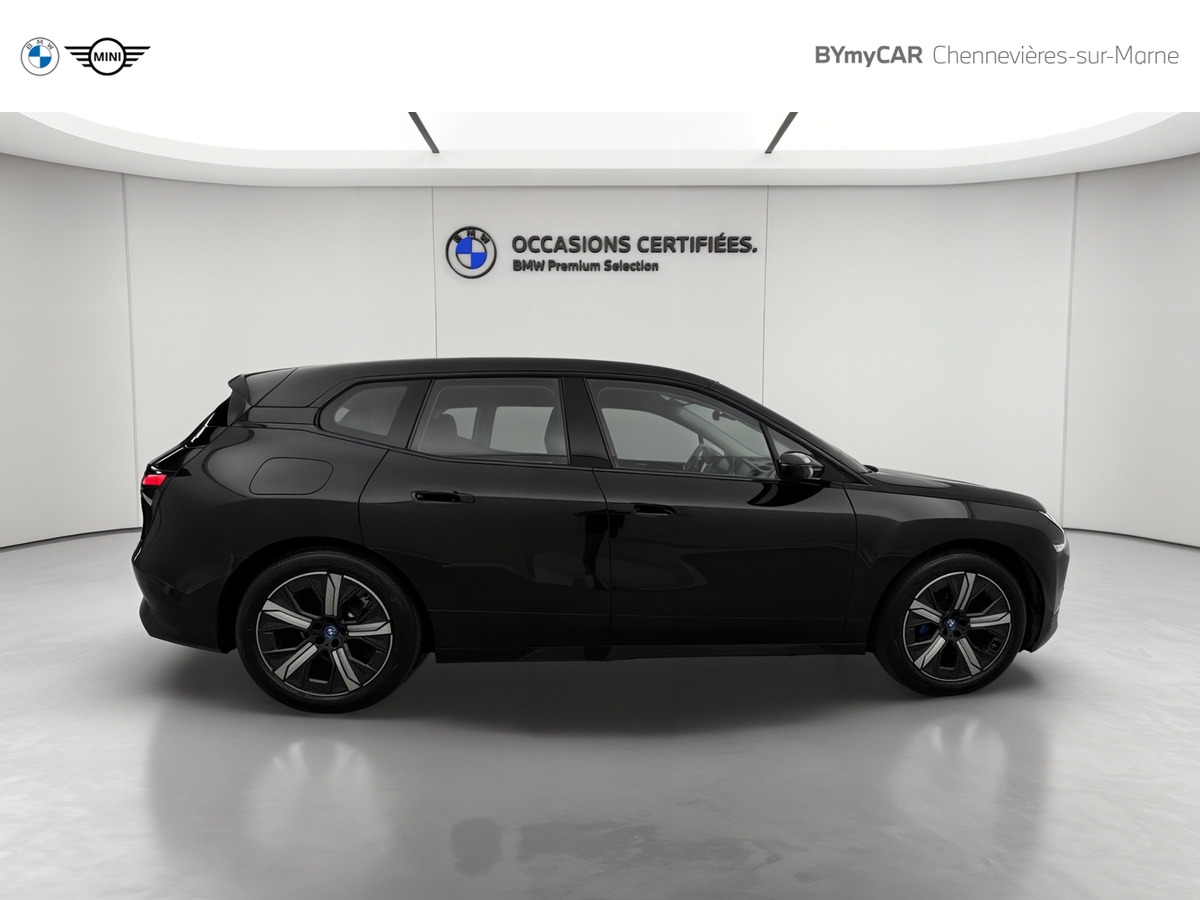 BMW iX xDrive40 326ch — photo 6