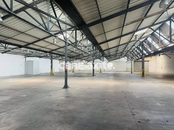 Local d'activité 1475 m²
