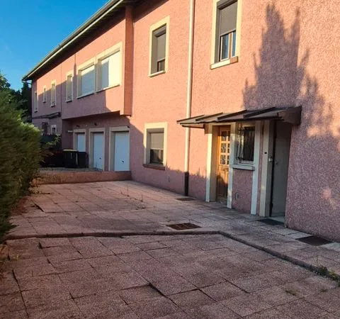 Maison de ville de 114 m2 avec extérieur