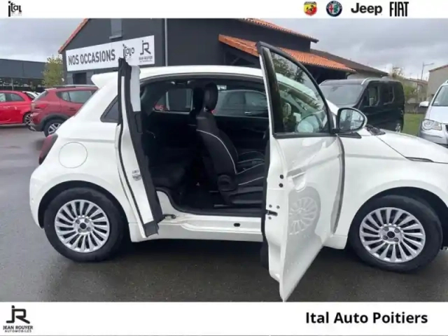 Fiat 500 3+1 e 95ch pack confort  3+1  my23 — photo 12