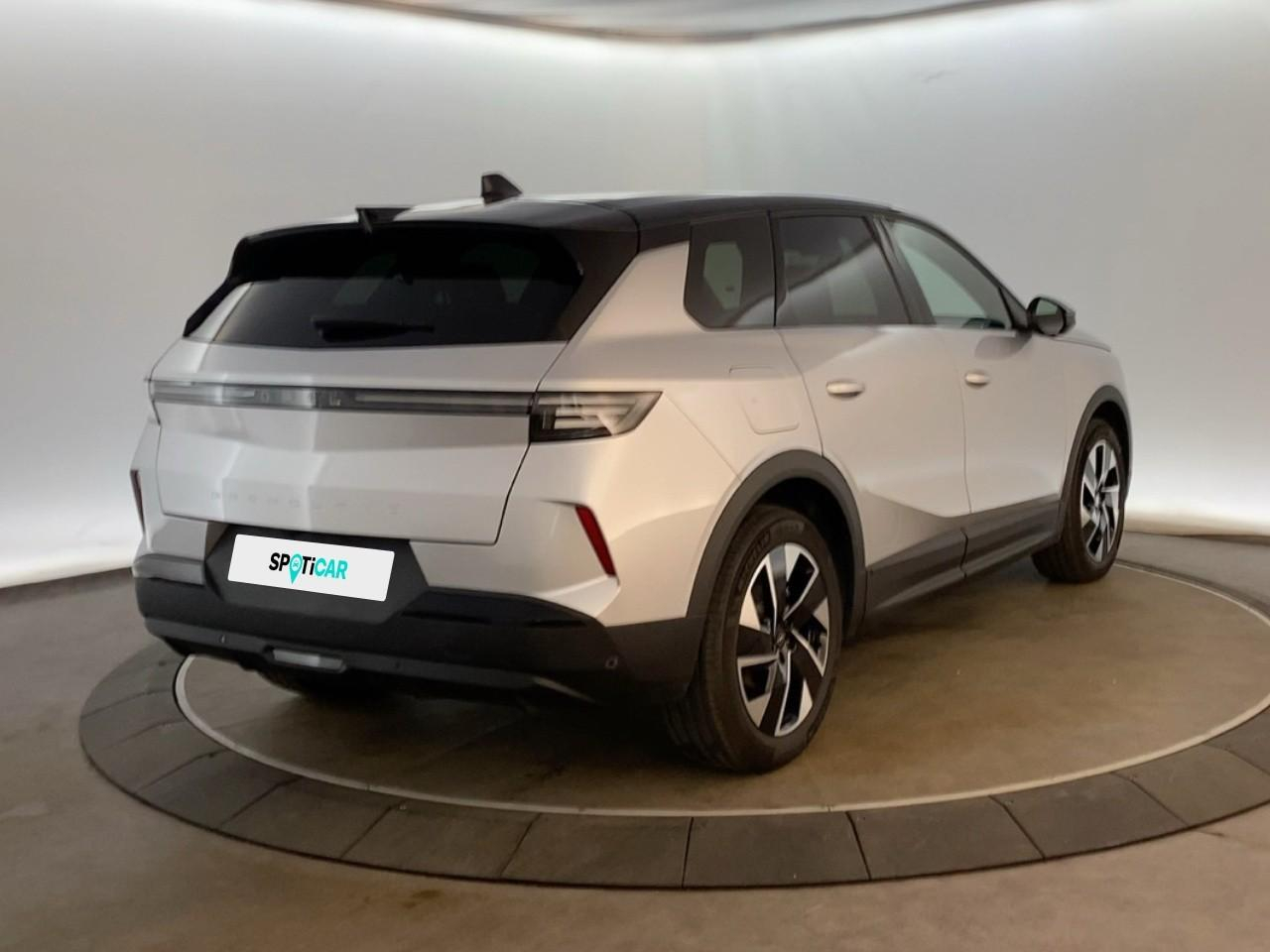 Opel Grandland 1.2 turbo hybrid 136 ch e-dct6 gs — photo 7