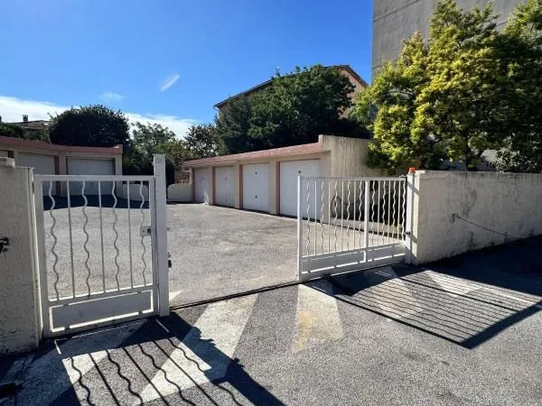 Garage 14 m² Toulon