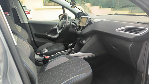 Peugeot 2008 1.2 Puretech 82 - Style – 2018 – 36718 km – Essence – Boîte Manuelle — photo 19