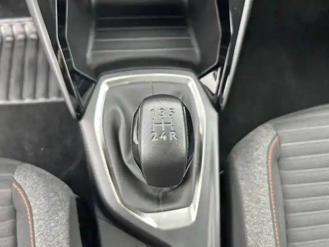Peugeot 208 puretech 75 s&amp;s bvm5 — photo 14