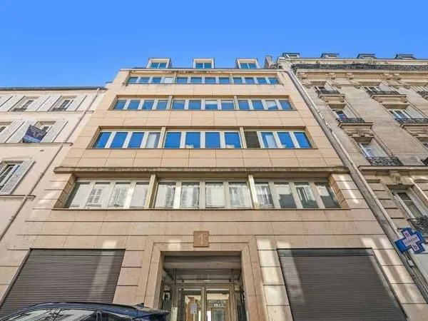 Bureaux 613 m²