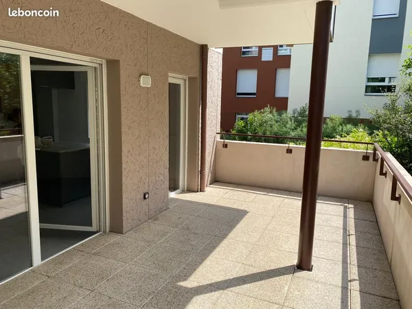 T3 62 m² - Terrasse couverte 20 m² + garage double