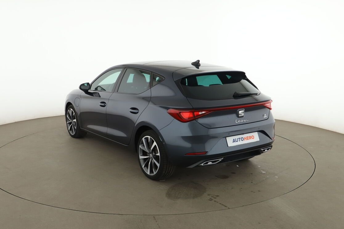 Seat Leon 1.4 TSI e-HYBRID FR DSG6 — photo 3