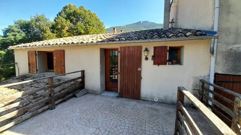 Photo 2