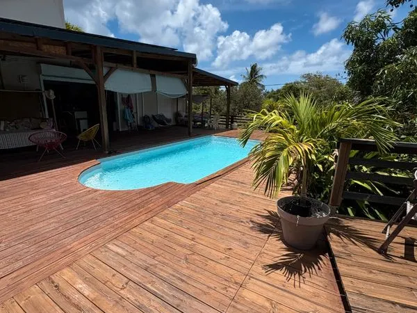 Belle villa avec piscine, rooftop vue mer, avec appartement indépendant , à 500 mètres de la plage