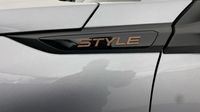 Peugeot 2008 1.2 Hybrid 145ch Style e-DCS6 — photo 35