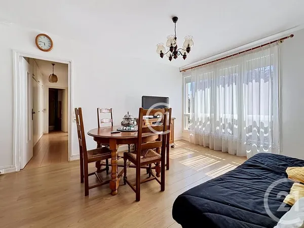 Appartement 4 pièces 63 m²