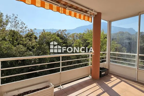 Appartement 4 pièces 82 m²