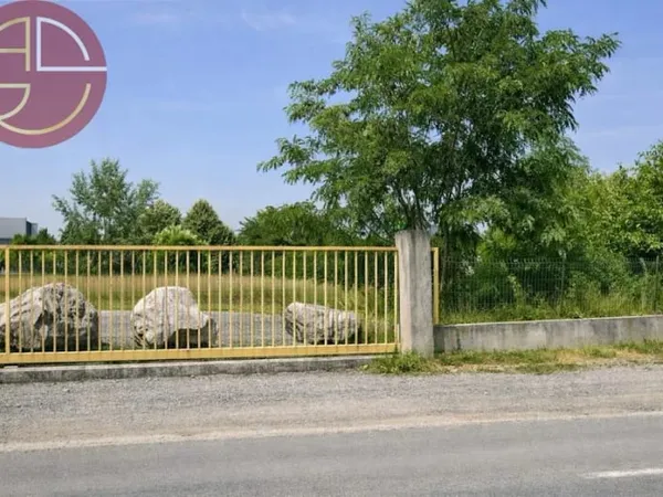 Terrain 6000 m²