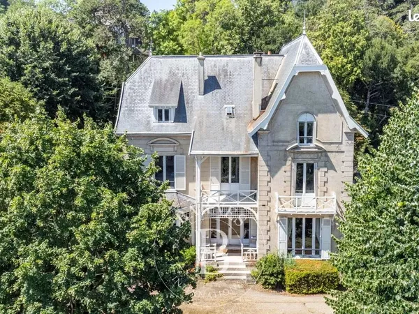 Propriété 17 pièces 380 m²