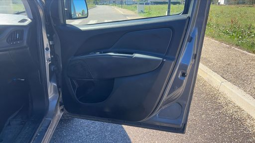 Fiat Doblo VU 1.6 MultiJet 120 - Cargo – 2023 – 65309 km – Diesel – Boîte Manuelle — photo 25