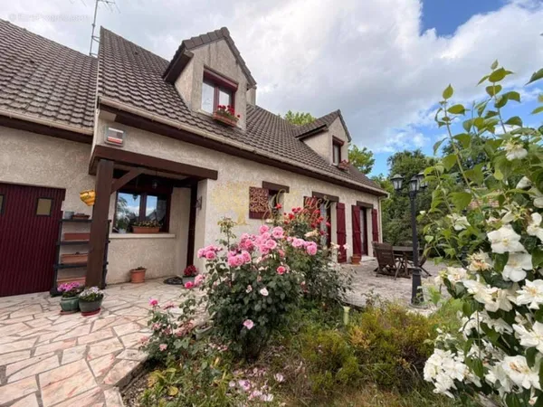 Belle Croix - Maison familiale 155 m², 4 chambres, garage et terrain de 591 m²