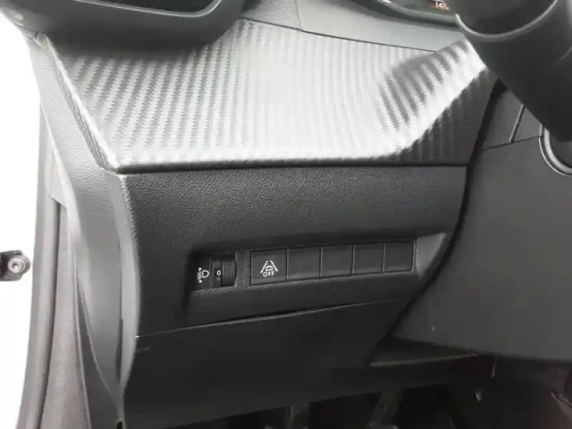 Peugeot 208 puretech 75 s&amp;s bvm5 — photo 45