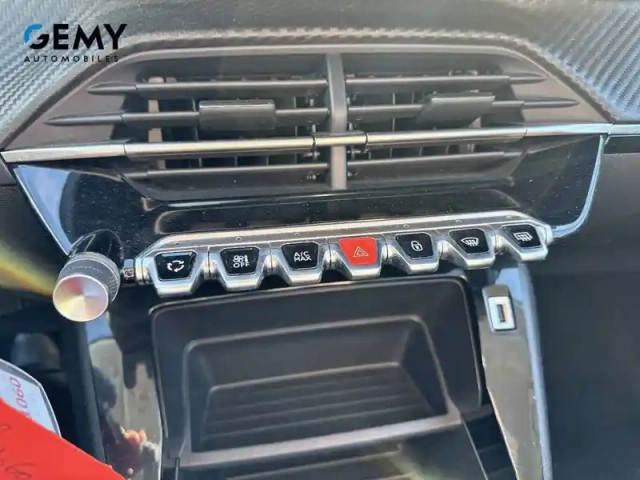 Peugeot 208 puretech 75 s&amp;s bvm5 — photo 13