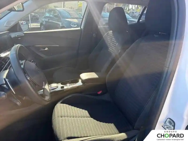 Peugeot 2008 puretech 100 s&amp;s bvm6 — photo 10
