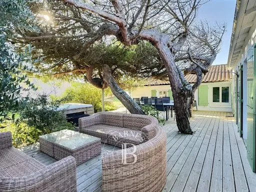 Maison 10 pièces 155 m²