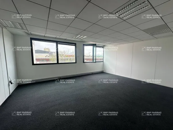 Bureaux 225 m²