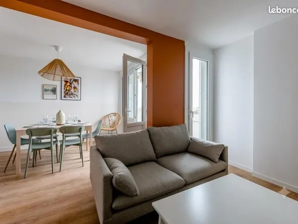 Chambre 5 pièces 85 m²