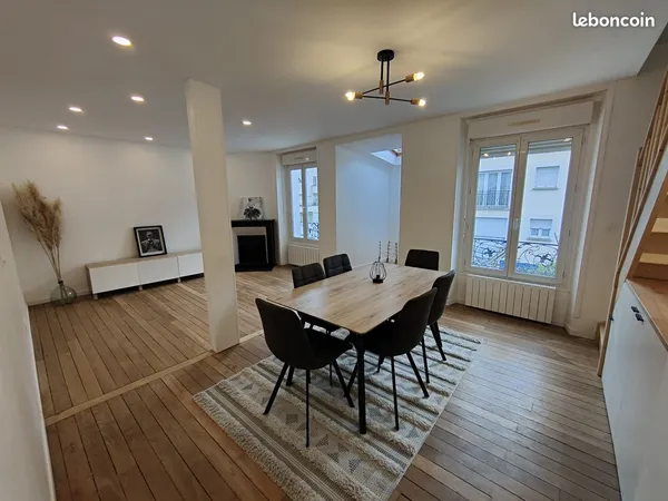 Grand Appartement Duplex calme en coeur de ville