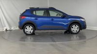 Dacia Sandero 1.0 TCe 90ch Stepway Confort -22 — photo 4
