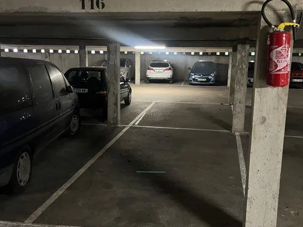 Place de parking loué