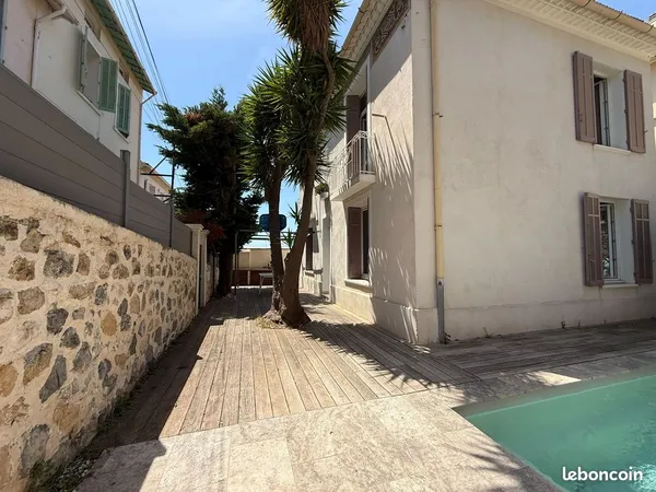 Maison de Ville et charme Toulon bas de Faron,Claret 108m²