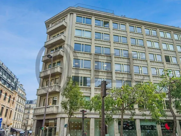 Bureaux 750 m²