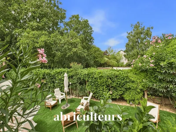 Châtillon - Maison familiale avec jardin sans vis-à-vis, garage et beau potentiel