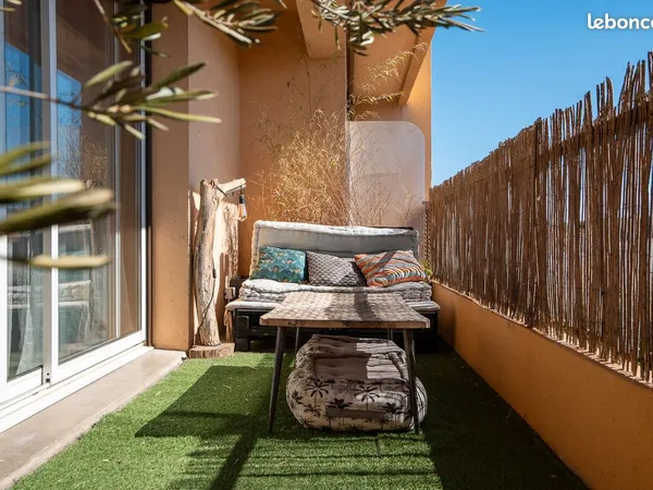 Appartement T3 lumineux rénové de 74 m² avec 2 terrasses, parking & cave - Perpignan Sud / La Lunett