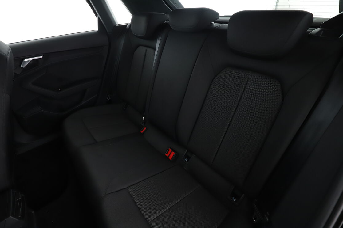 Audi A3 Sportback 30 TFSI mHEV S Tronic — photo 13
